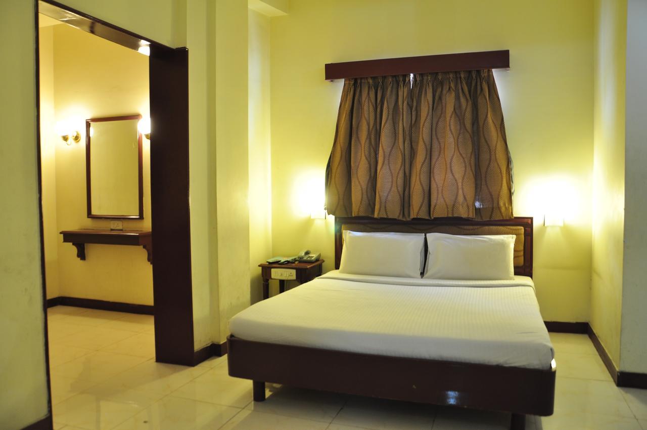Hotel Orange Blossom Tiruchirappalli Exterior foto