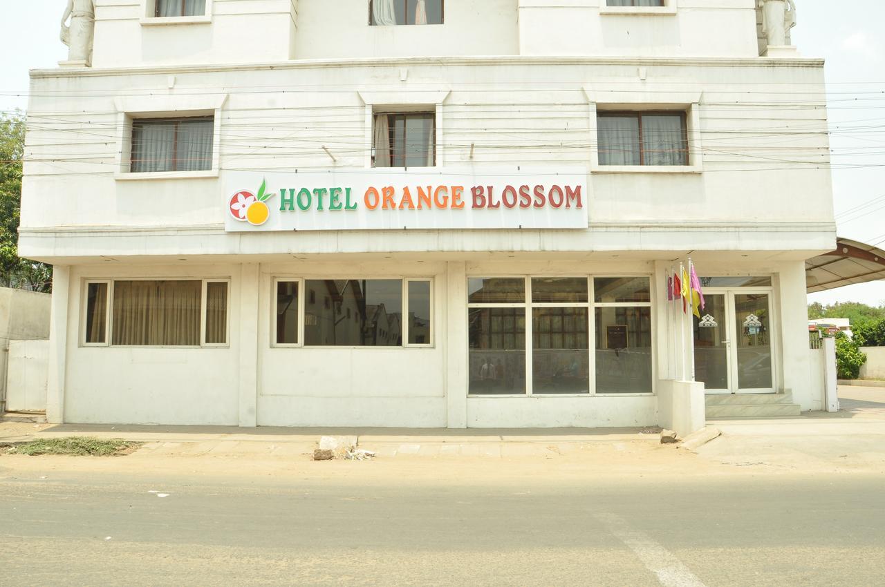 Hotel Orange Blossom Tiruchirappalli Exterior foto