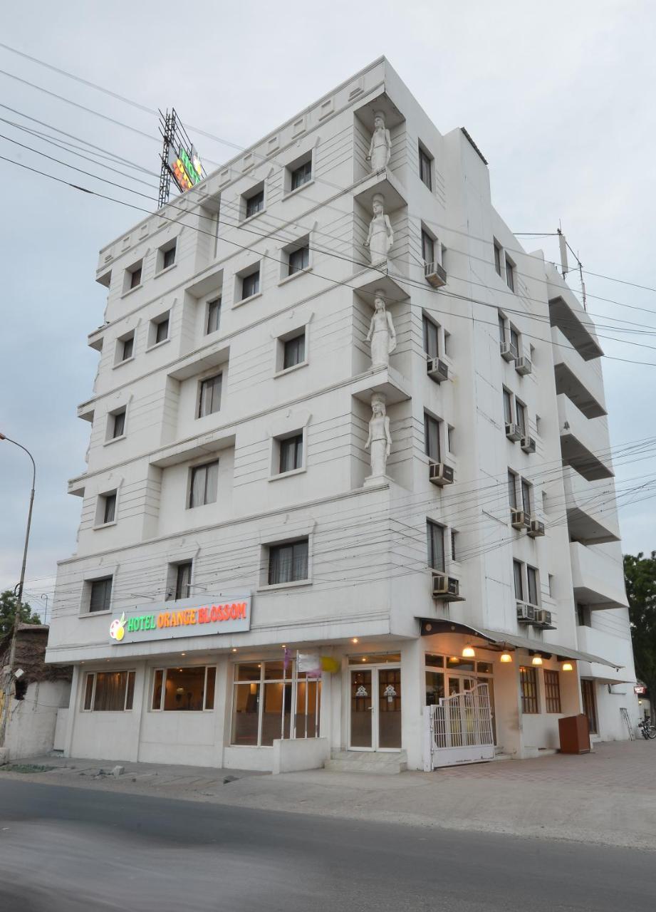 Hotel Orange Blossom Tiruchirappalli Exterior foto