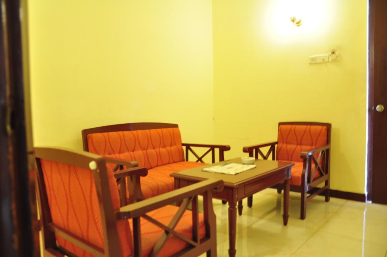 Hotel Orange Blossom Tiruchirappalli Exterior foto