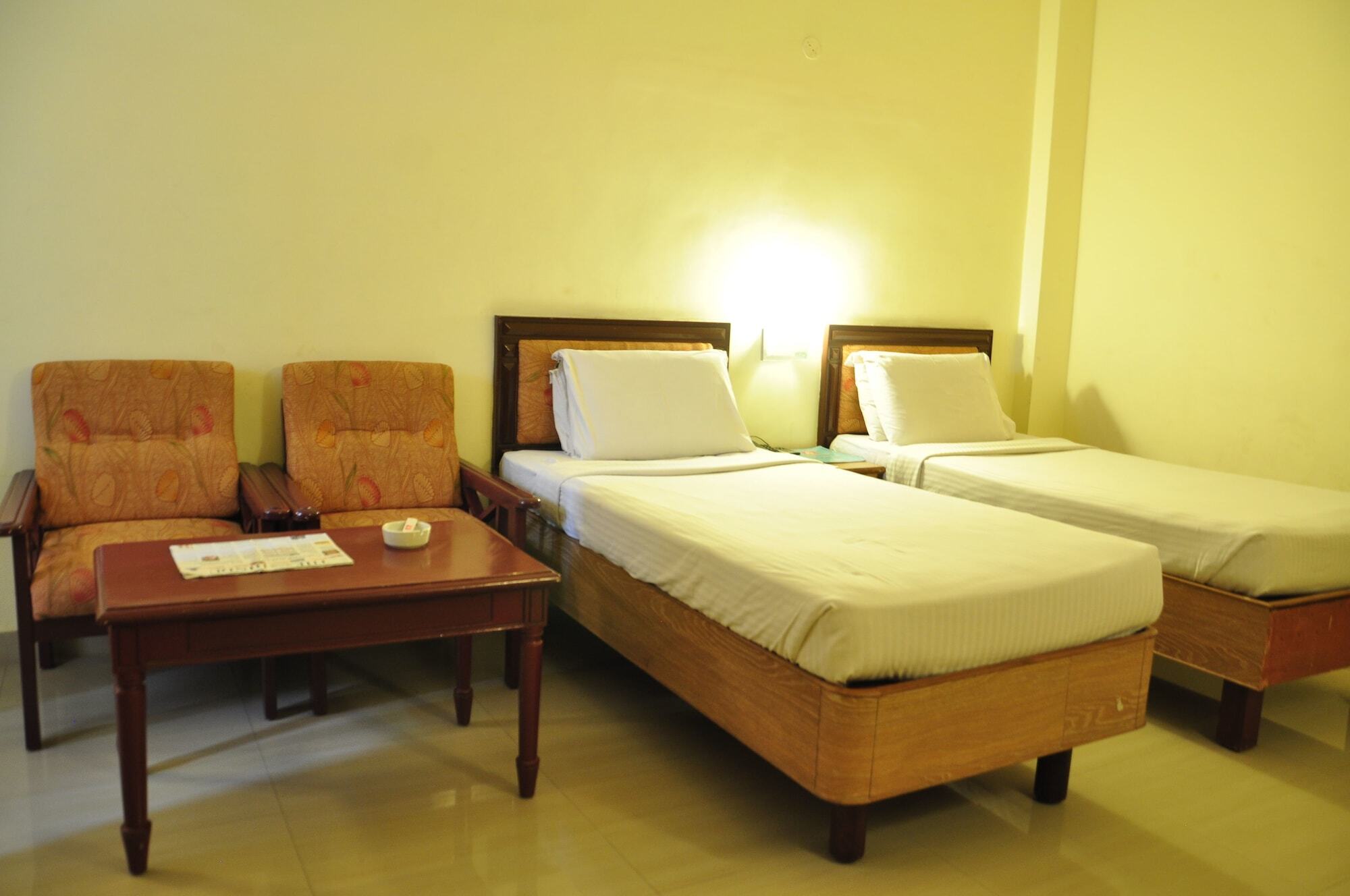 Hotel Orange Blossom Tiruchirappalli Exterior foto